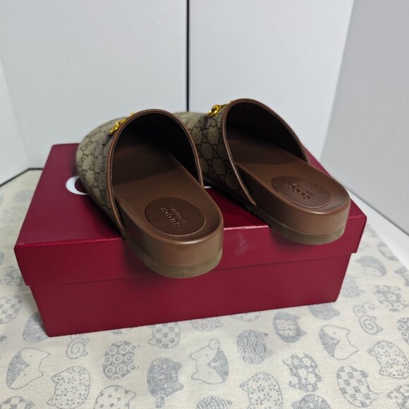 Gucci Women`s Shoe - Picture 3 of 5